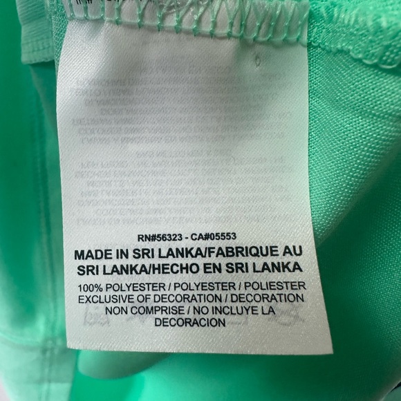 NWT Nike Legend Scoop Neck Women's Long Sleeve DriFt T-Shirt (Size M) - Picture 9 of 14